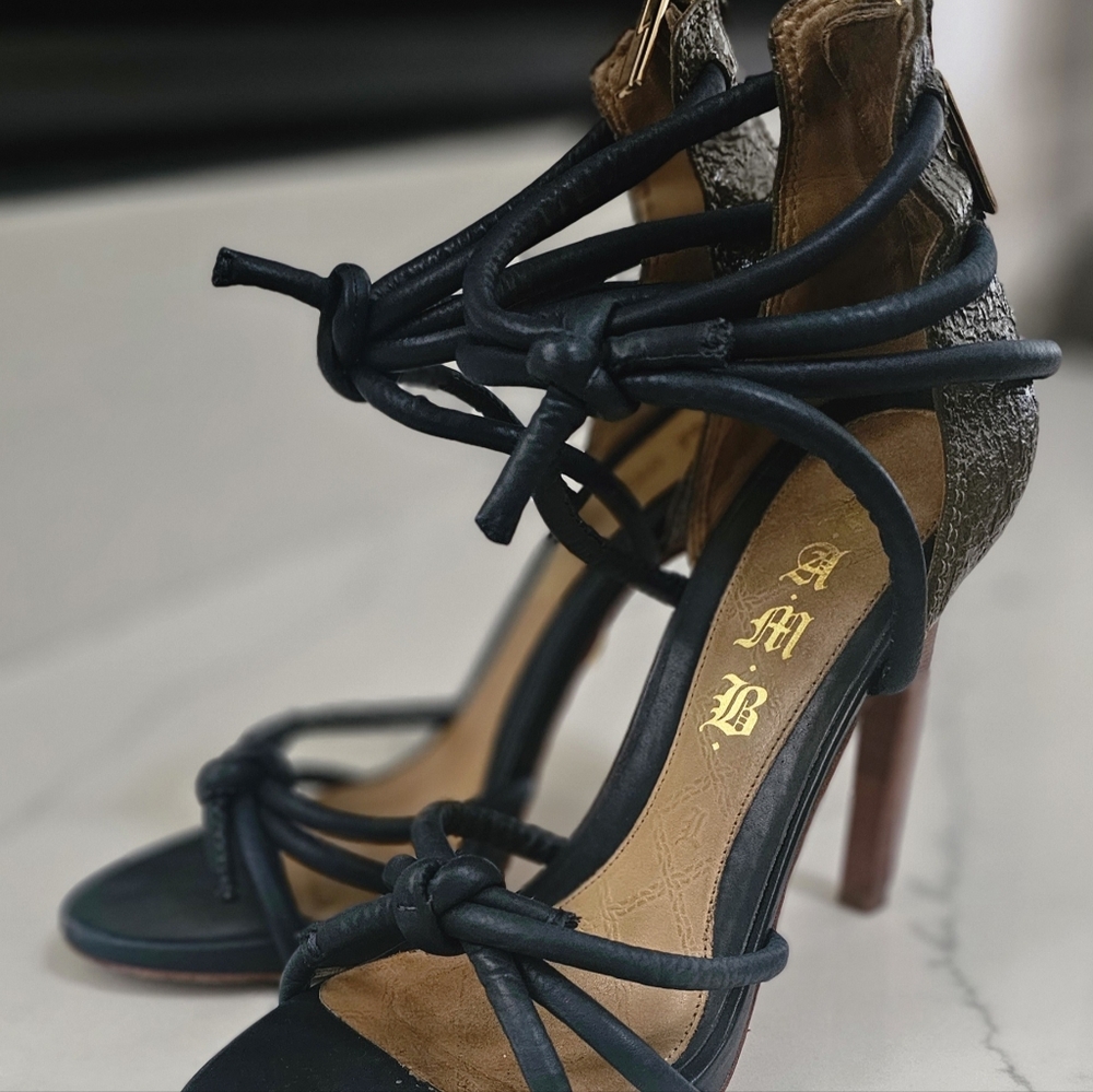 L.A.M.B. Qwen Stefani Blue Leather Strappy Heels - Picture 6 of 9